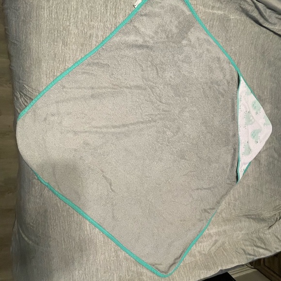 Three hooded baby towels - Picture 3 of 3